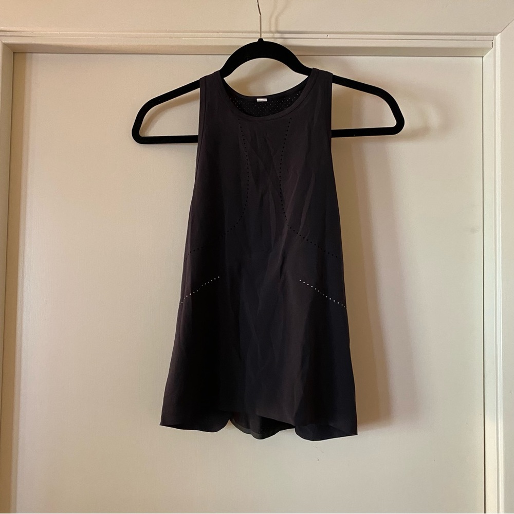 Lululemon black tank